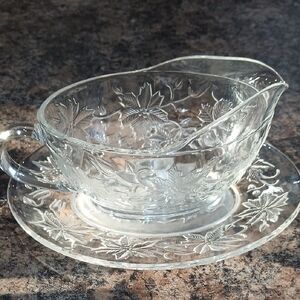 Elegant Clear Glass Gravy Boat with Saucer
